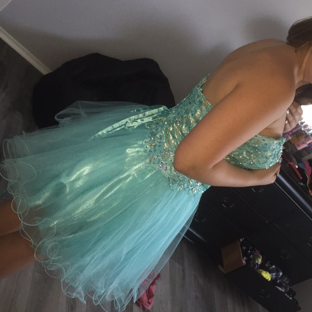 Prom dress - Picture 7 of 8